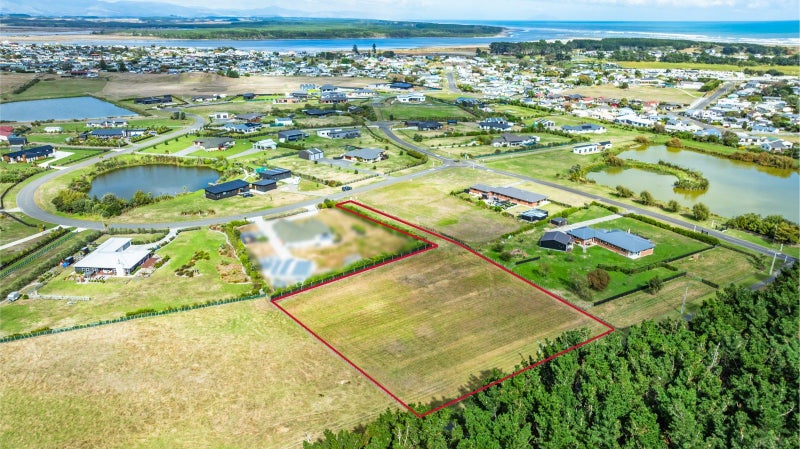 3 Carex Grove, Foxton Beach, Foxton - Carousel 2