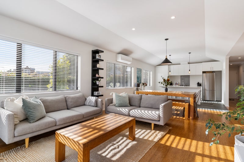 296A Rangatira Road, Beach Haven, Auckland - Carousel 2