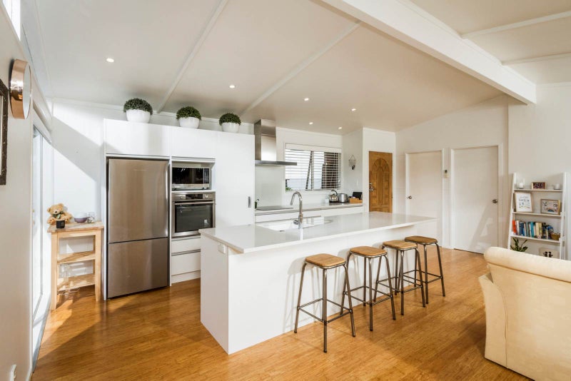 24 Cantina Avenue, Bayview, Auckland - Carousel 2