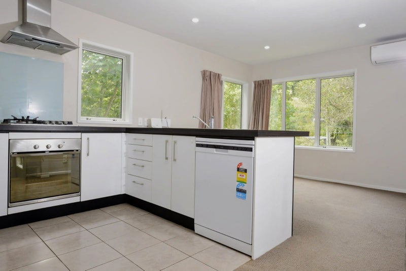 100B Holloway Road, Aro Valley, Wellington - Carousel 2