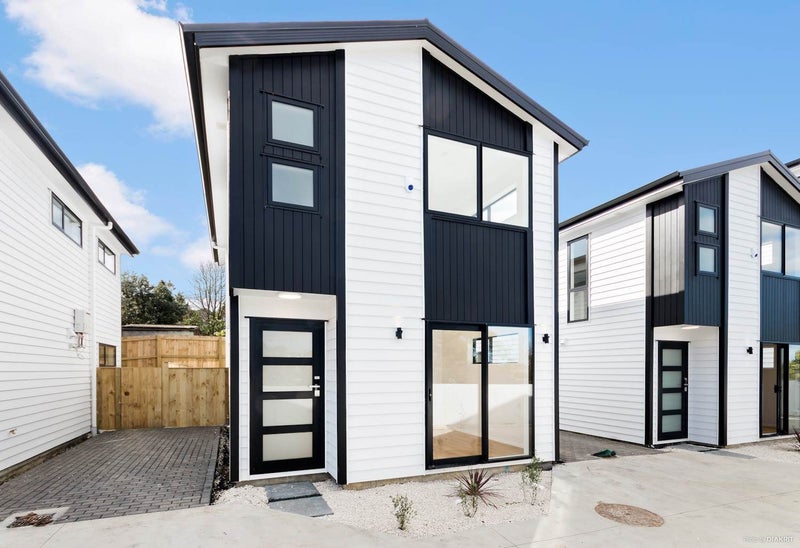 59C Redwood Drive, Massey, Auckland - Carousel 1