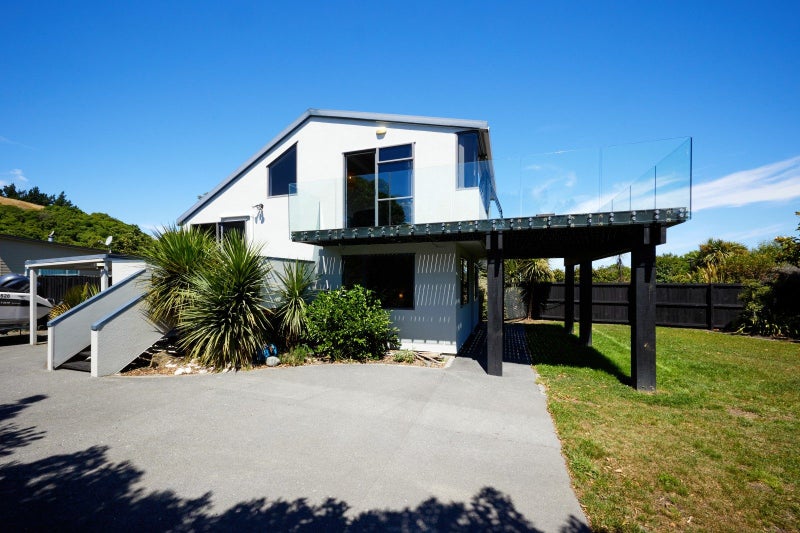 17 Kotare Place, South Bay, Kaikoura - Carousel 1