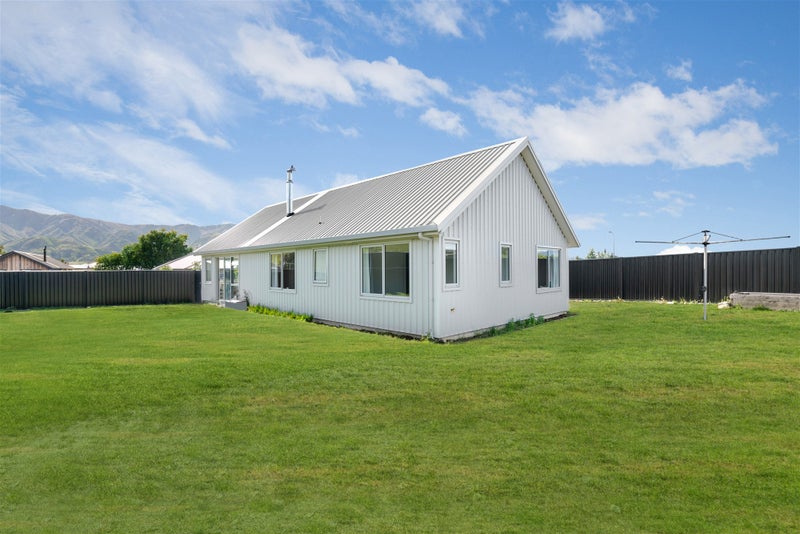 3 Woodpecker Street, LAKE HAWEA - Carousel 1