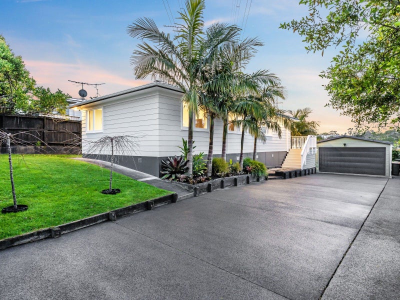 26 Arlette Place, Massey, Auckland - Carousel 1