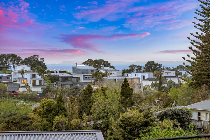 107 Braemar Road, Castor Bay, Auckland - Carousel 1