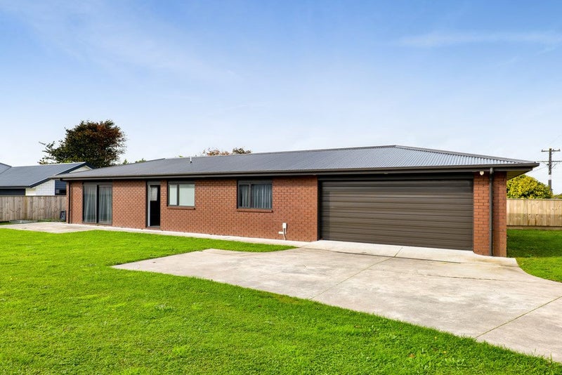 48B Celia Street, Stratford - Carousel 2