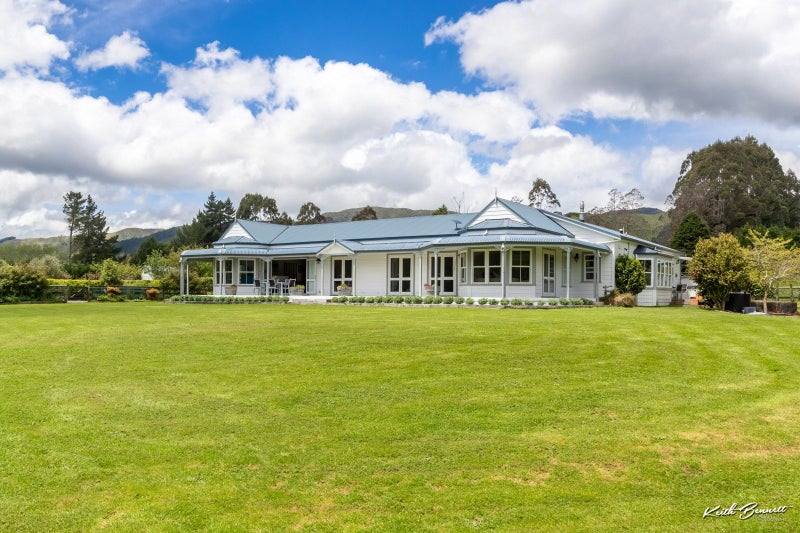 123C Johnsons Road, Whitemans Valley, Upper Hutt - Carousel 1