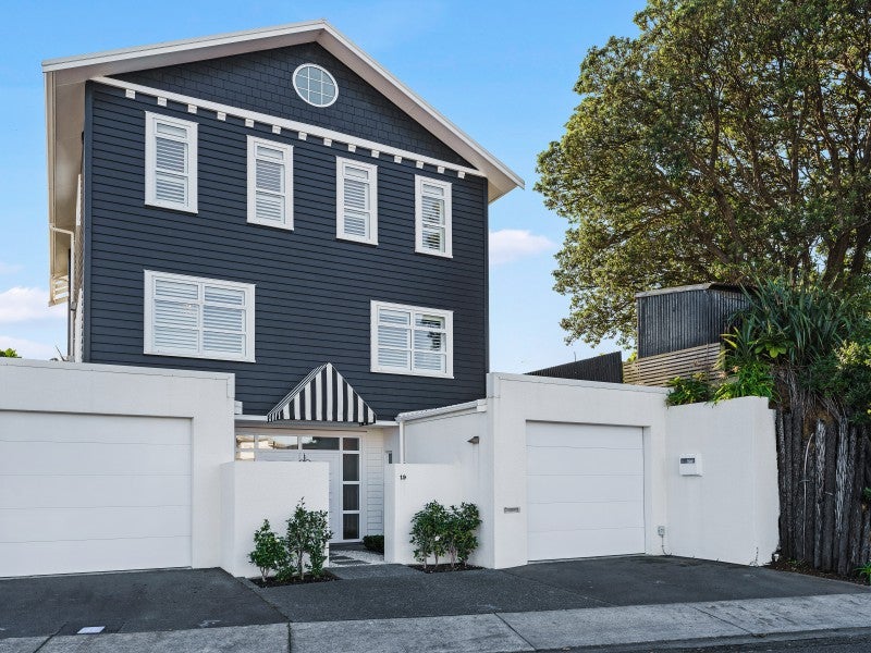 19 Buller Street, New Plymouth, New Plymouth - Carousel 1