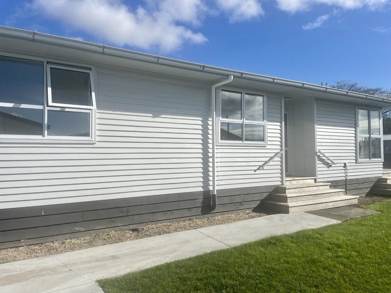 1208A Willowpark Road North, Mayfair, Hastings - Carousel 2