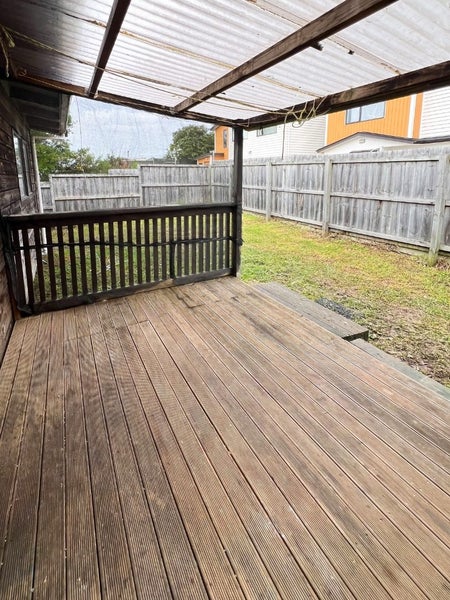 20 Thornlow Street, Glendene, Auckland - Carousel 8