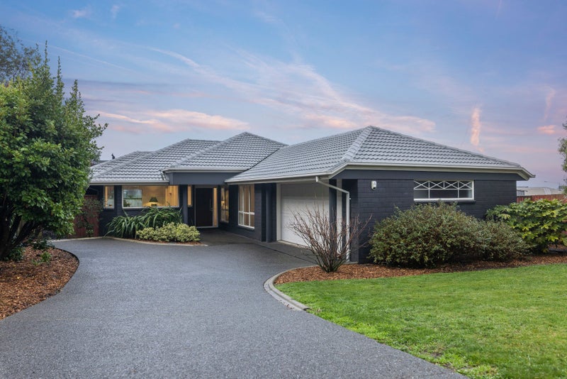 5 Gilders Grove, Heathcote Valley, Christchurch - Carousel 2