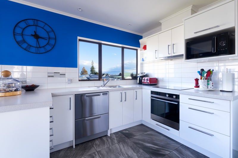 35A The Esplanade, Westshore, Napier - Carousel 1