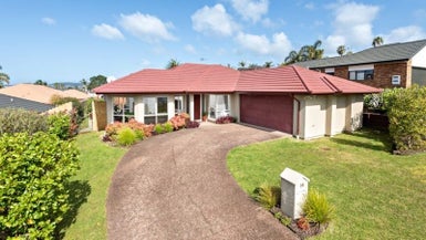 14 San Bernadino Drive, Henderson, Auckland - Carousel 1