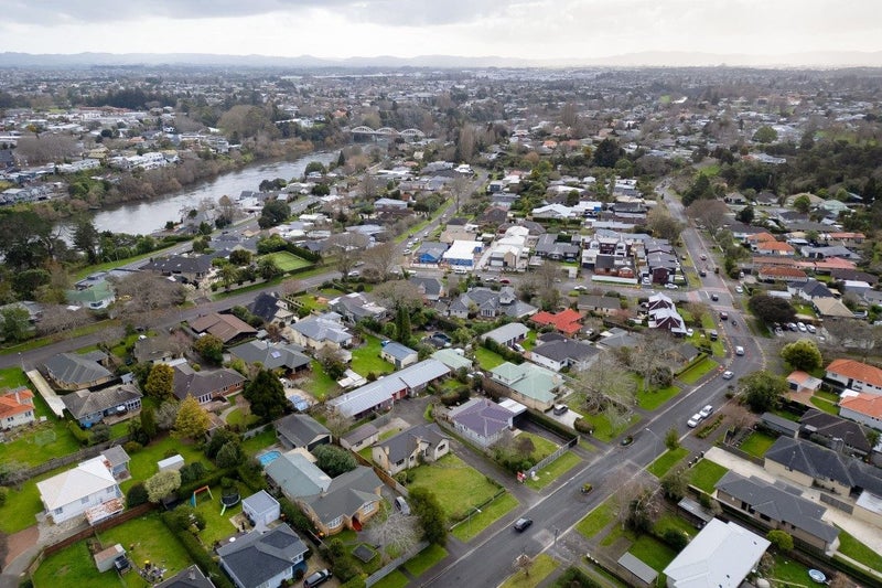 25 Casey Avenue, Fairfield, Hamilton - Carousel 25