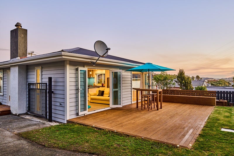 10 Alder Place, Newlands, Wellington - Carousel 2