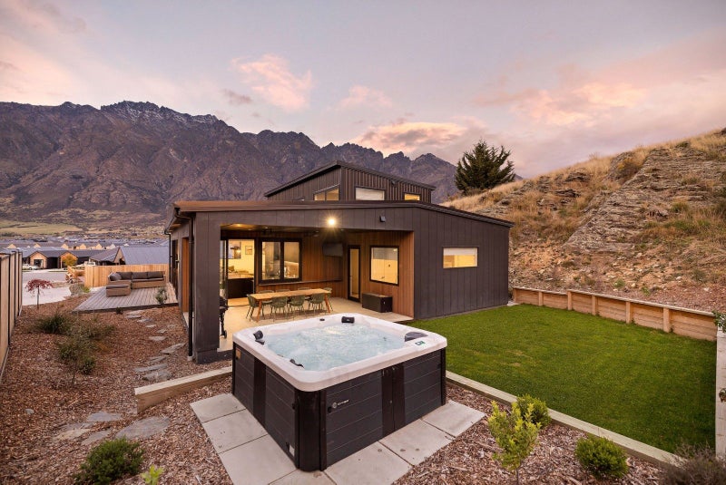 34 Friesian Close, Jacks Point, Queenstown - Carousel 1