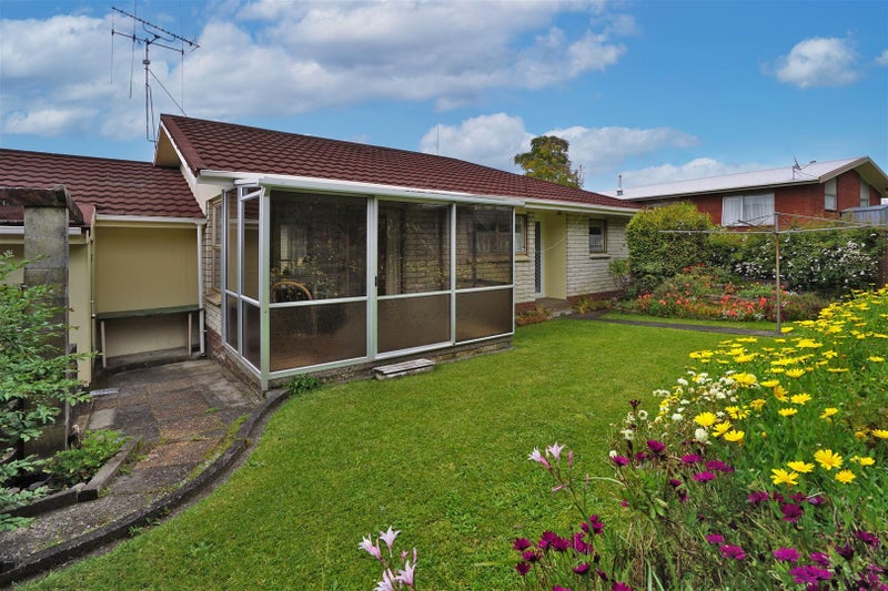 40 Glamis Avenue, Dinsdale, Hamilton - Carousel 1