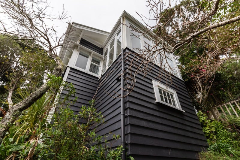 43 Ngaio Road, Kelburn, Wellington - Carousel 1