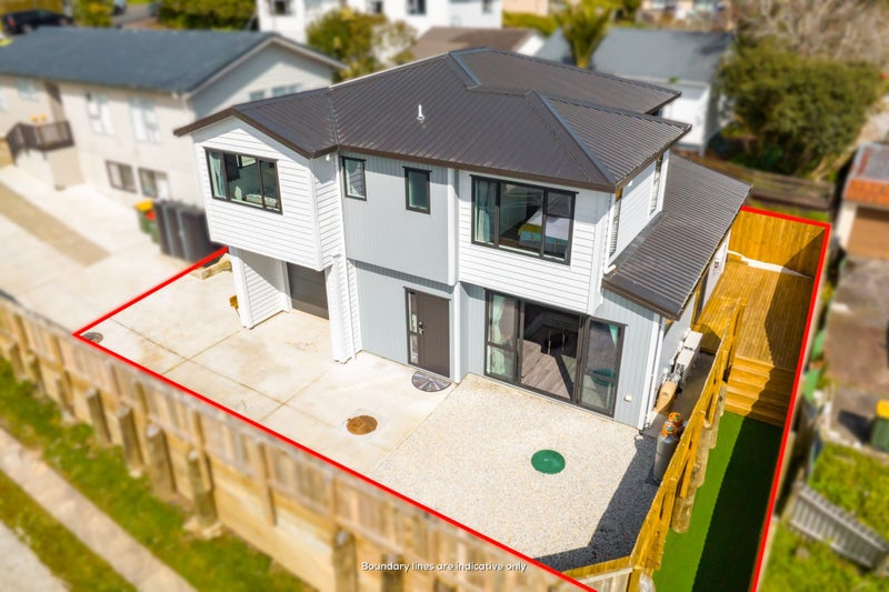 26A Malmo Place, Massey, Auckland - Carousel 1