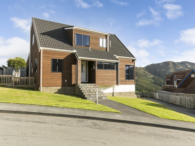 9 Kapil Grove, Khandallah, Wellington - Carousel 2