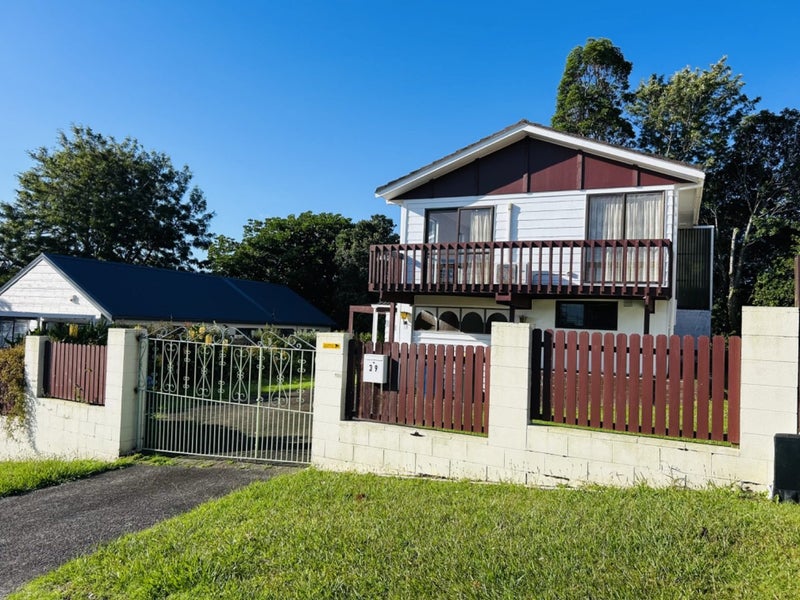39 Pemberton Avenue, Bayview, Auckland - Carousel 1