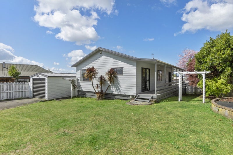 21 Bartholomew Drive, Nawton, Hamilton - Carousel 2
