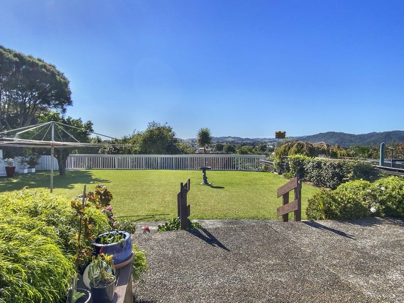 24 Fairway Drive, Kamo, Whangarei - Carousel 2