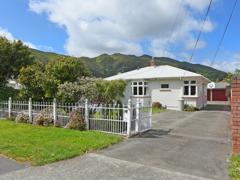 24 Rossiter Avenue, Waterloo, Lower Hutt - Carousel 1