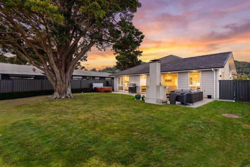 36 Hopkirk Avenue, Wallaceville, Upper Hutt - Carousel 2