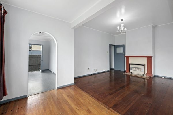 1/12 Awamutu Grove, Waiwhetu, Lower Hutt - Carousel 2