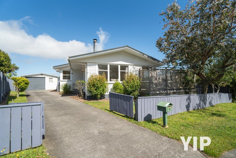 9 Branscombe Street, Johnsonville, Wellington - Carousel 1