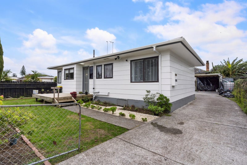 2/13 John Street, Mangere East, Auckland - Carousel 1