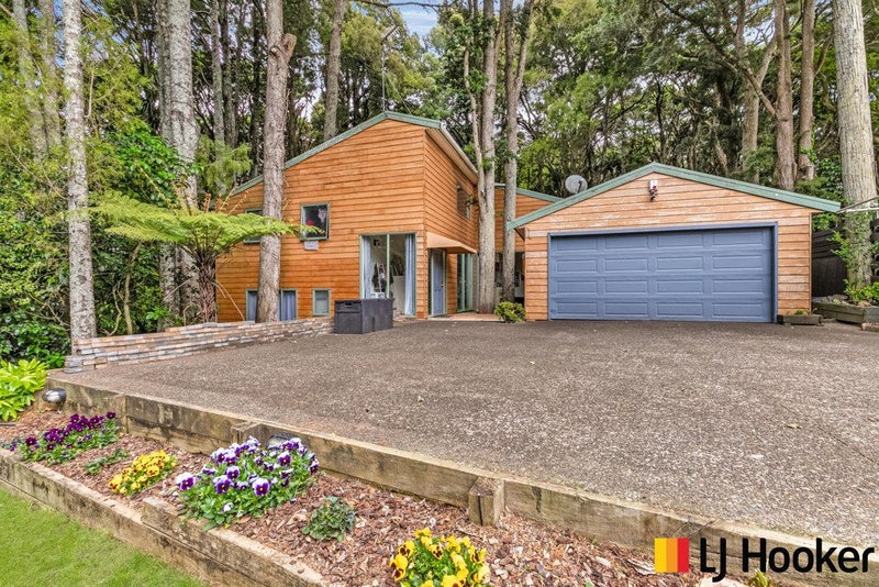 42 Collie Street, Hill Park, Manukau - Carousel 1