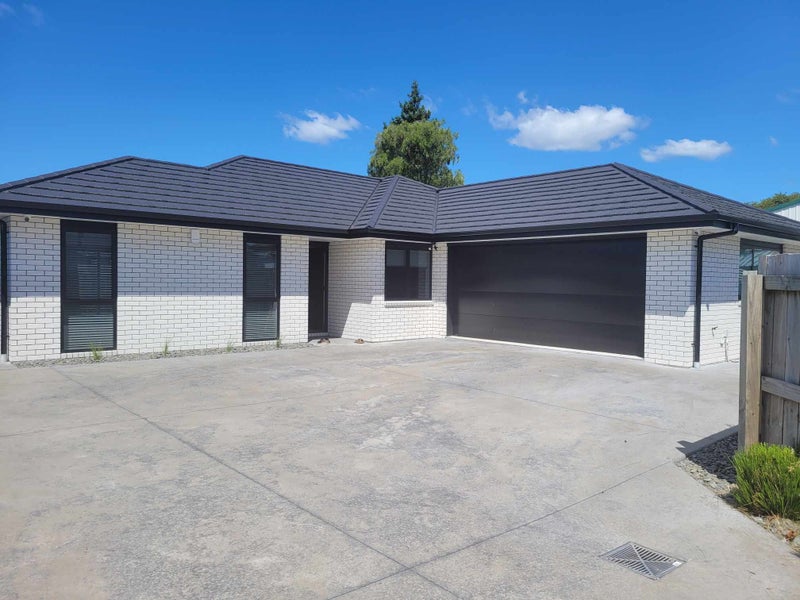 1A Walker Road, Fairy Springs, Rotorua - Carousel 1