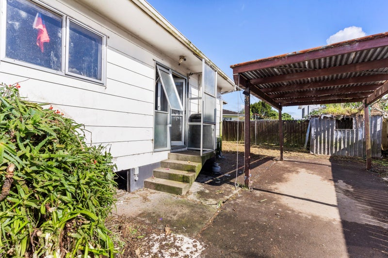 2/15 Moncrieff Avenue, Clendon Park, Auckland - Carousel 2