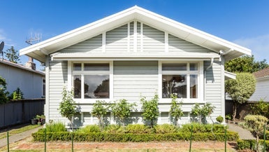 38 Te Awa Avenue, Te Awa, Napier - Carousel 1