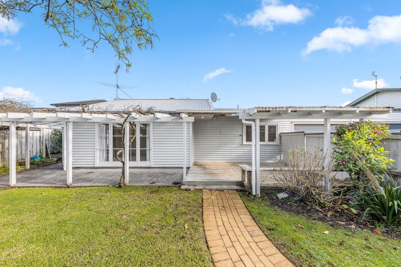 18A Haig Avenue, Mount Roskill, Auckland - Carousel 1