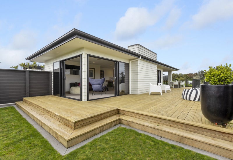 5A Tupuhi Place, Highlands Park, New Plymouth - Carousel 2