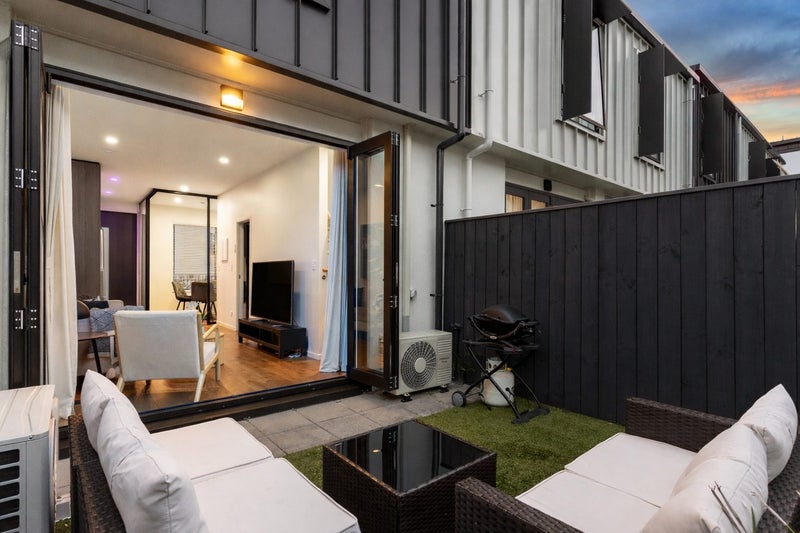 12 Hadlow Terrace, Grey Lynn, Auckland - Carousel 2