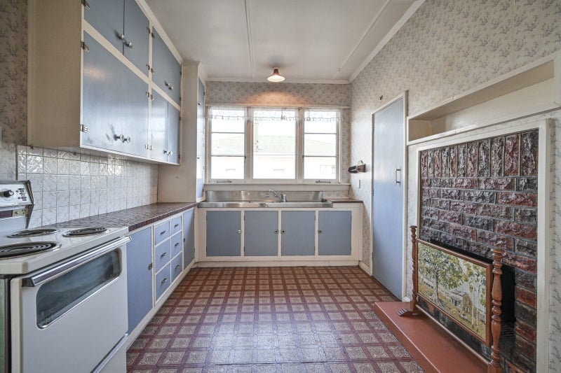 226 Mayfair Avenue, Mayfair, Hastings - Carousel 2