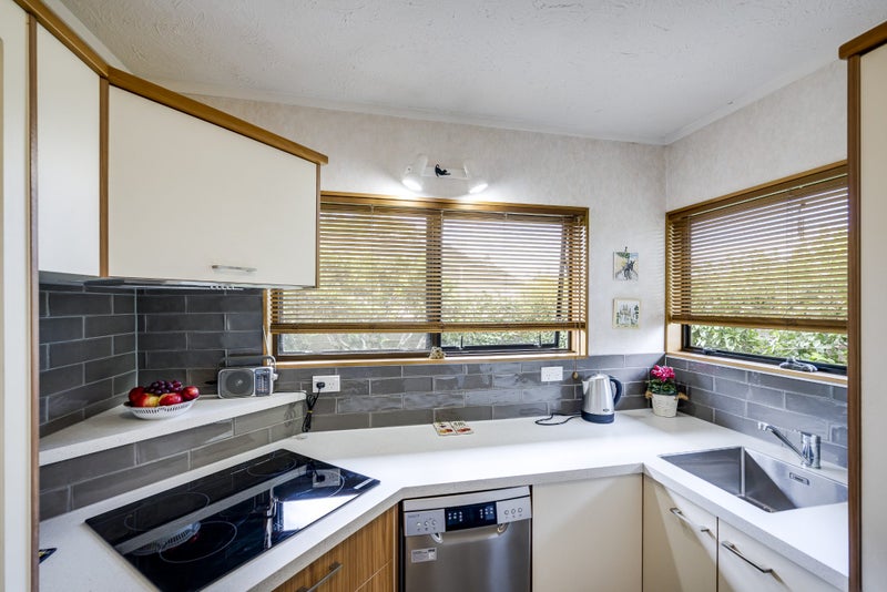 2/168 Tait Drive, Greenmeadows, Napier - Carousel 2