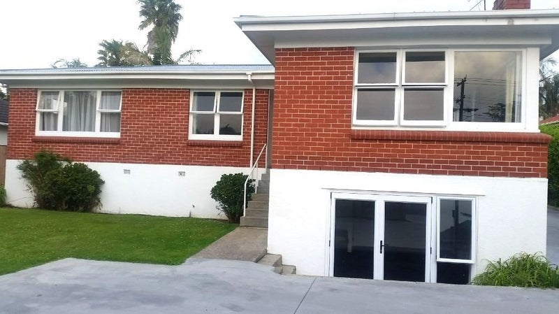 8A Churchill Road, Judea, Tauranga - Carousel 1