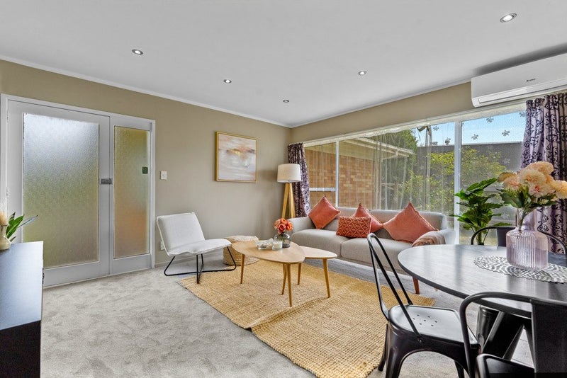 6/4 Panorama Road, Mount Wellington, Auckland - Carousel 2