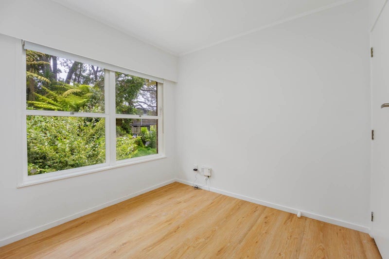 1/27 Glencoe Road, Browns Bay, Auckland - Carousel 16