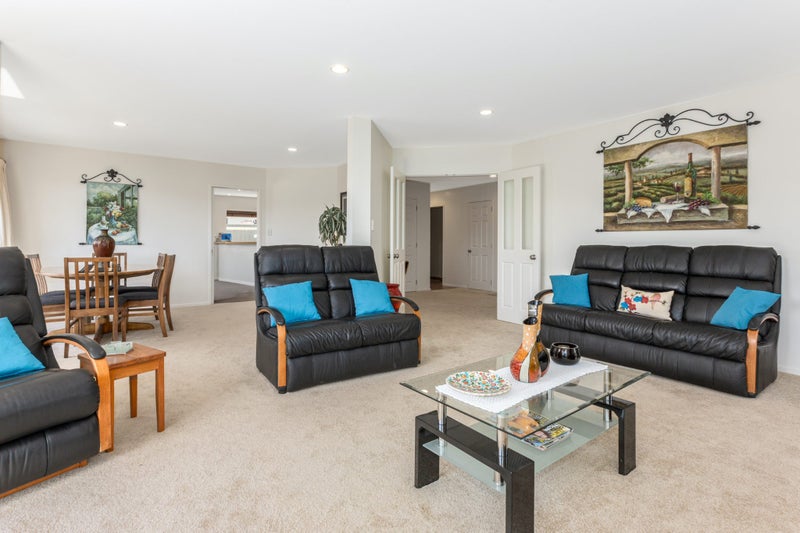 20 The Masthead, Whitby, Porirua - Carousel 40