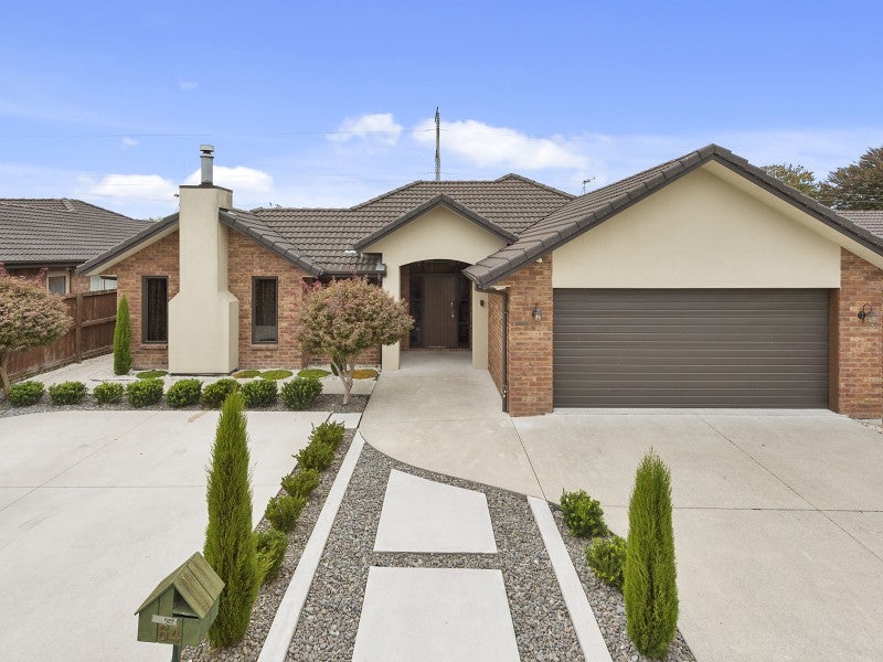 64 Darjon Drive, Huntington, Hamilton - Carousel 1