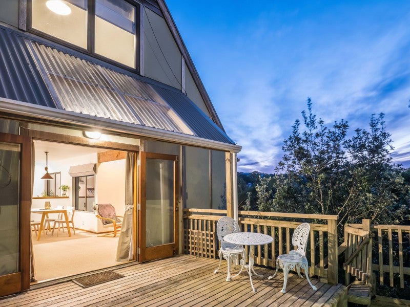 98A Creswick Terrace, Northland, Wellington - Carousel 2