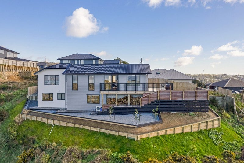 23 Boeing Way, Newlands, Wellington - Carousel 1