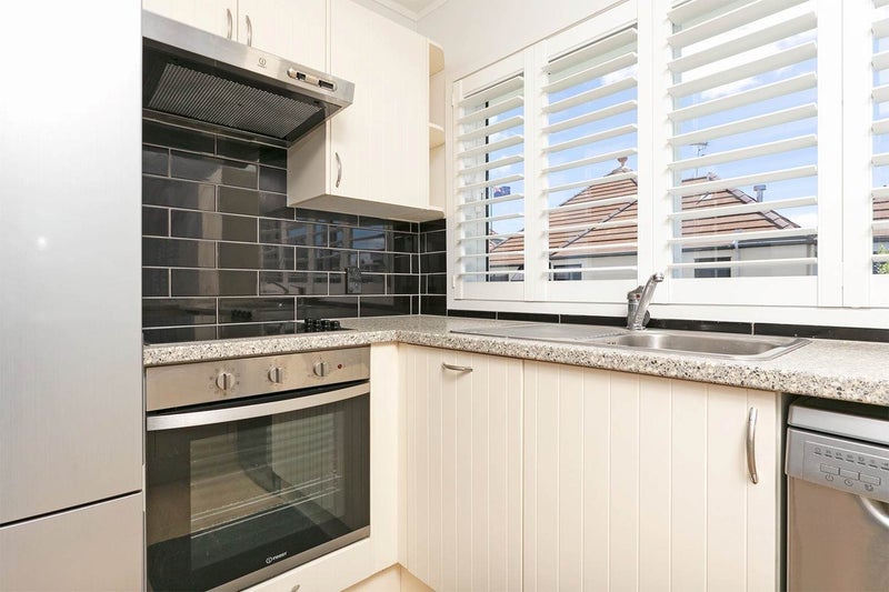 2/14 Marau Crescent, Mission Bay, Auckland - Carousel 2