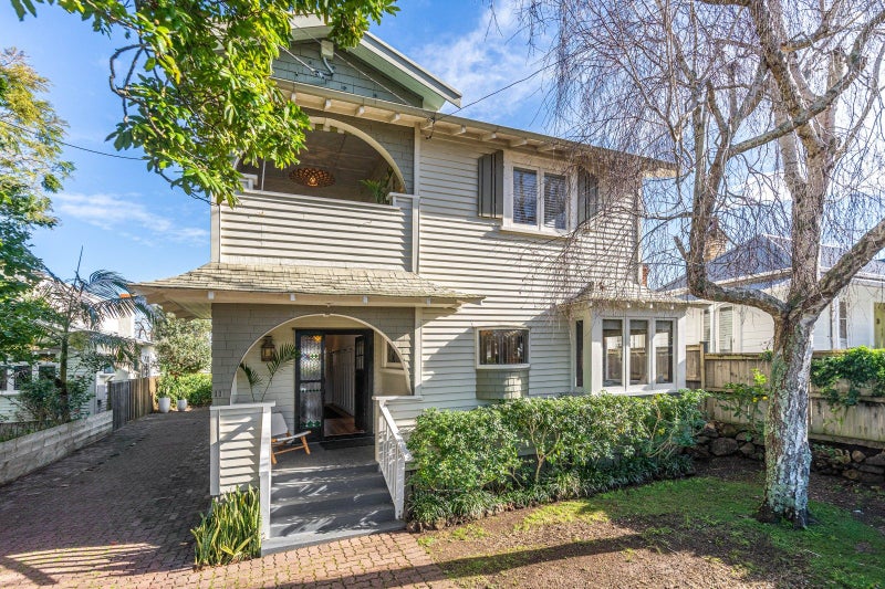 11 Buchanan Street, Devonport, Auckland - Carousel 1